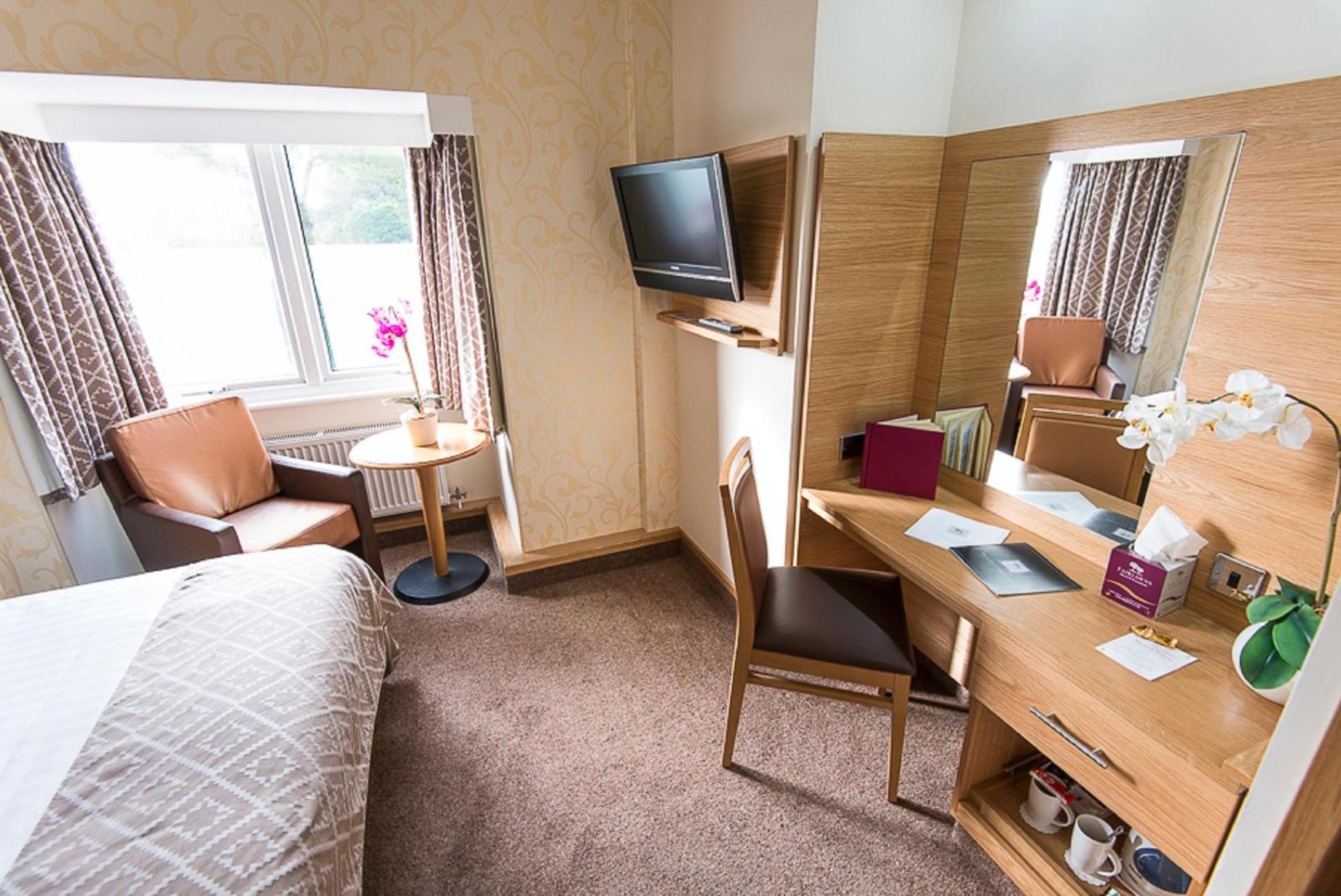 Fairlawns, Hotel And Spa Walsall Exteriör bild