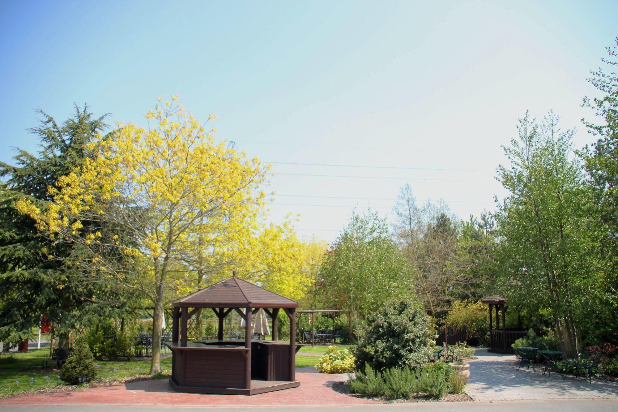 Fairlawns, Hotel And Spa Walsall Exteriör bild
